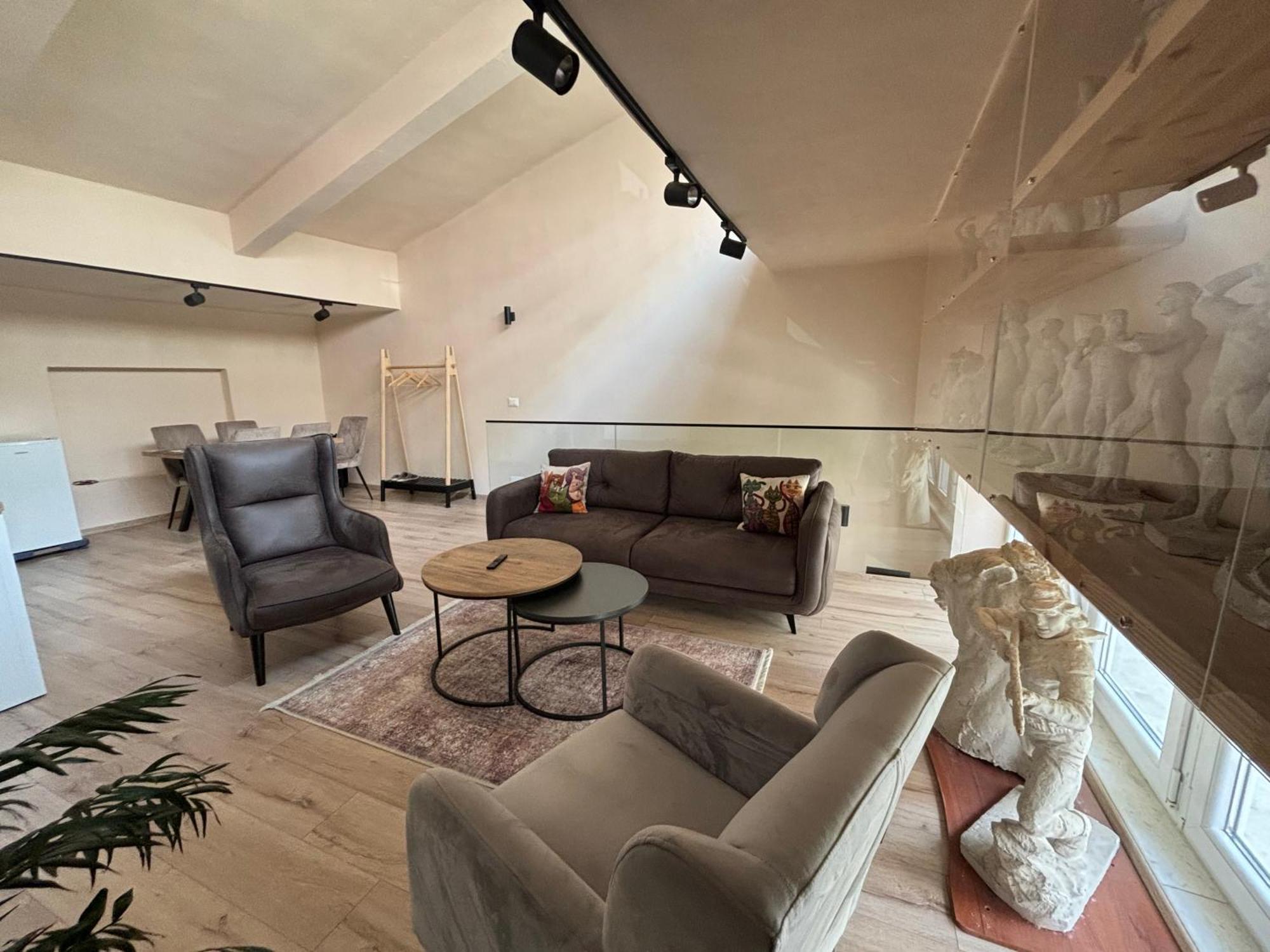 Vacation Studio By Andrea Tirana Bagian luar foto